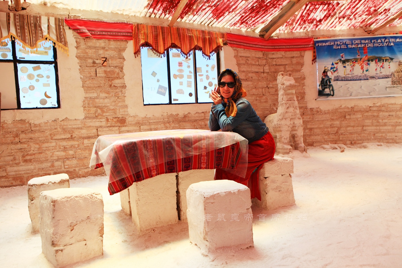 玻利维亚天空之镜：景色绝美还能住盐酒店，盐和锂储量世界第一